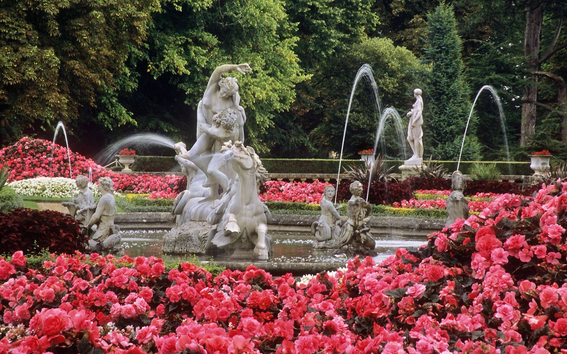 National Trust And Historic Houses Buckinghamshire