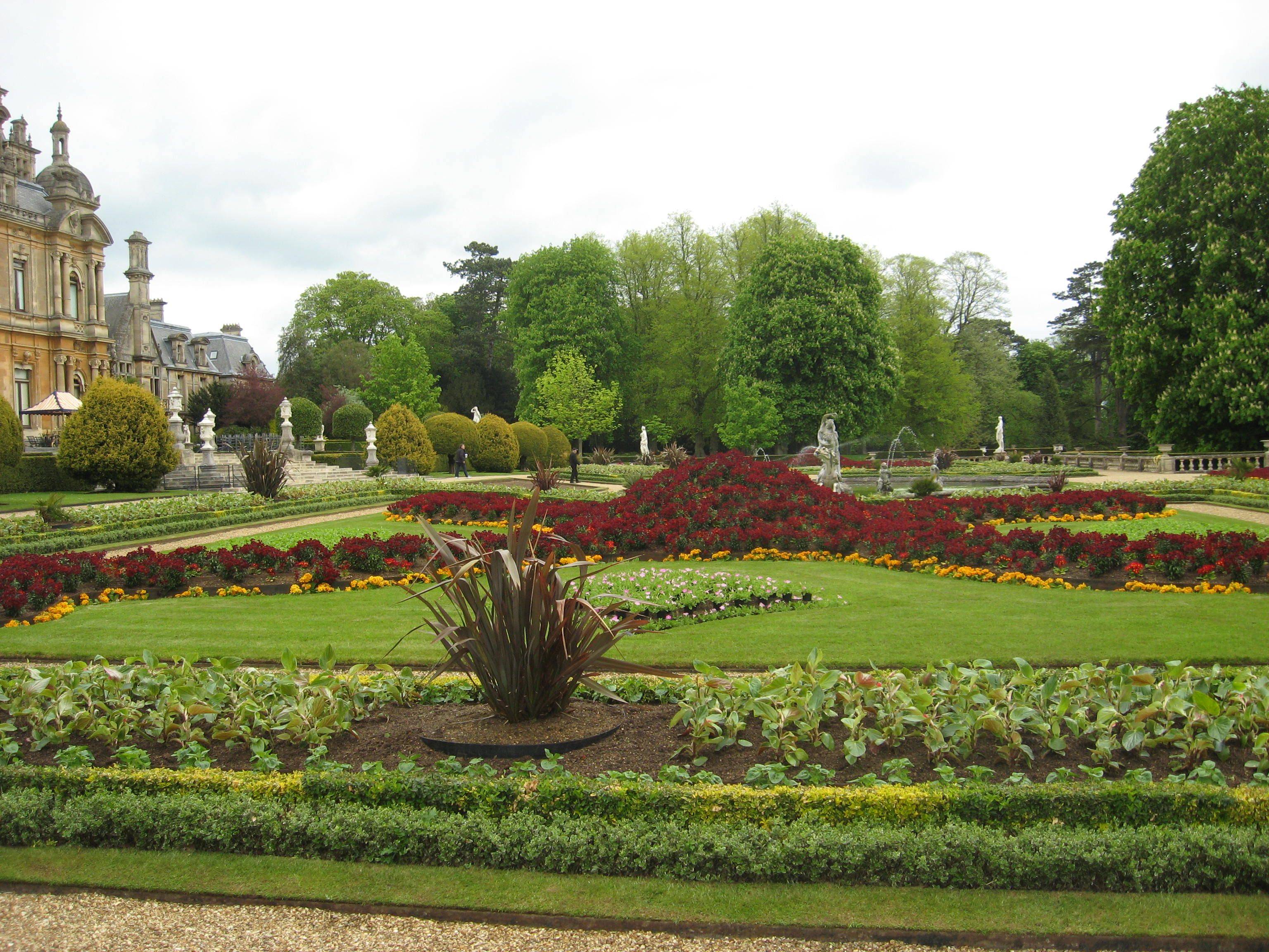 Zoochat Manor Aviary Veg Garden