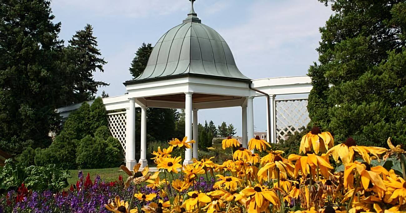 Beautiful Niagara Parks Botanical Gardens