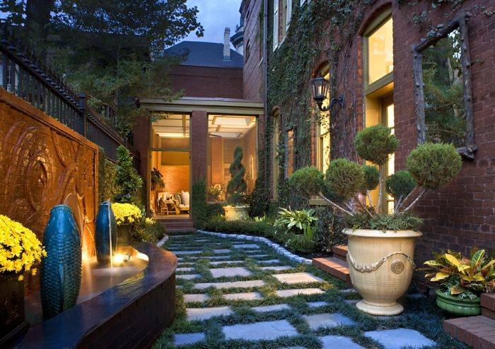 Courtyard Garden Savannah