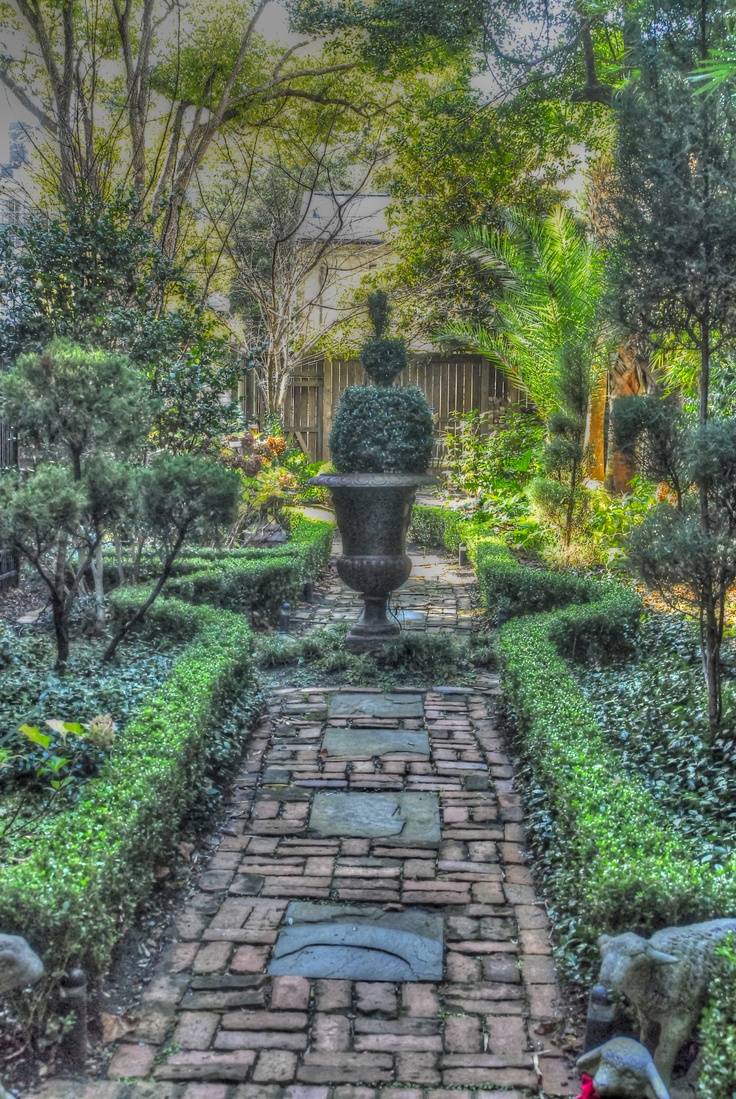 The Savannah Botanical Gardens