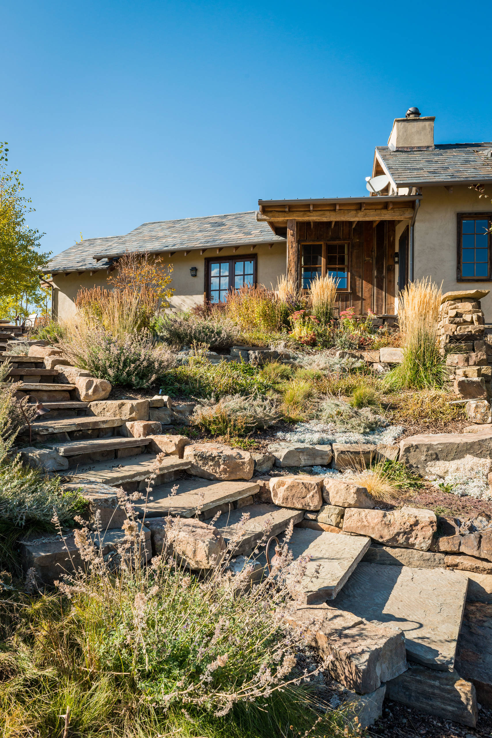 Stunning Rustic Landscape Designs