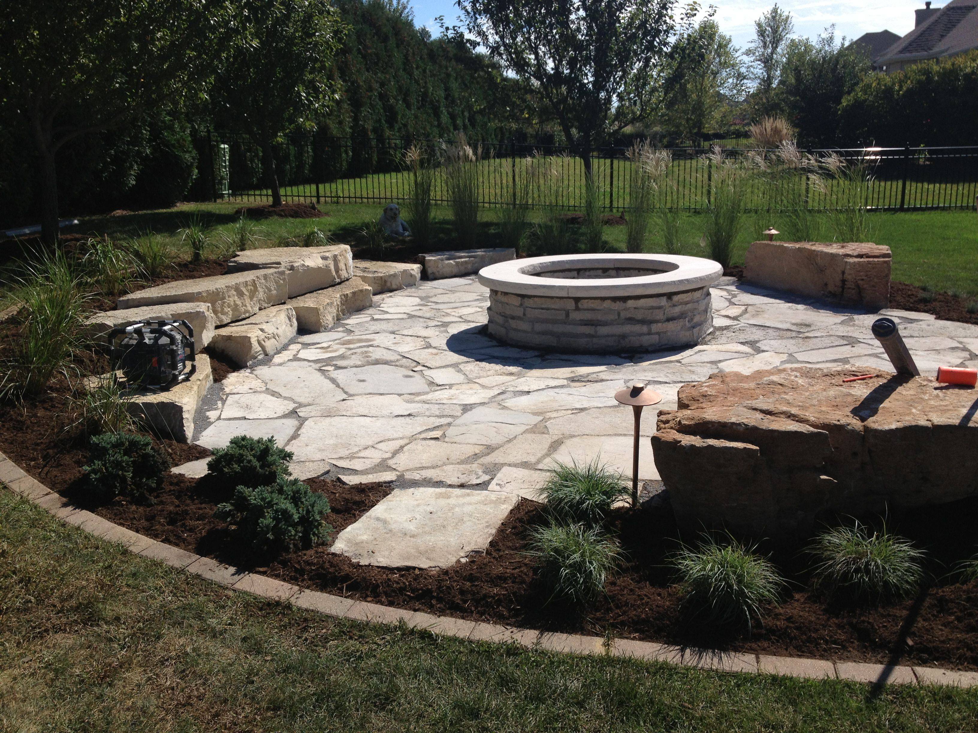 Exciting Backyard Fire Pit Landscaping Ideas