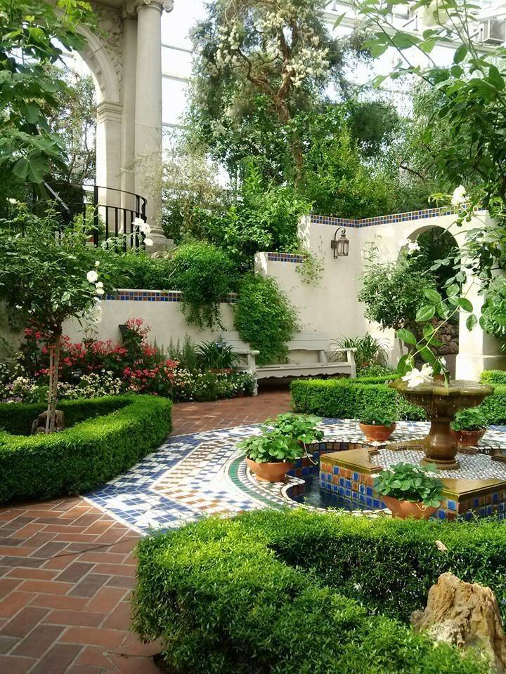 Amazing Small Courtyard Garden Design Ideas