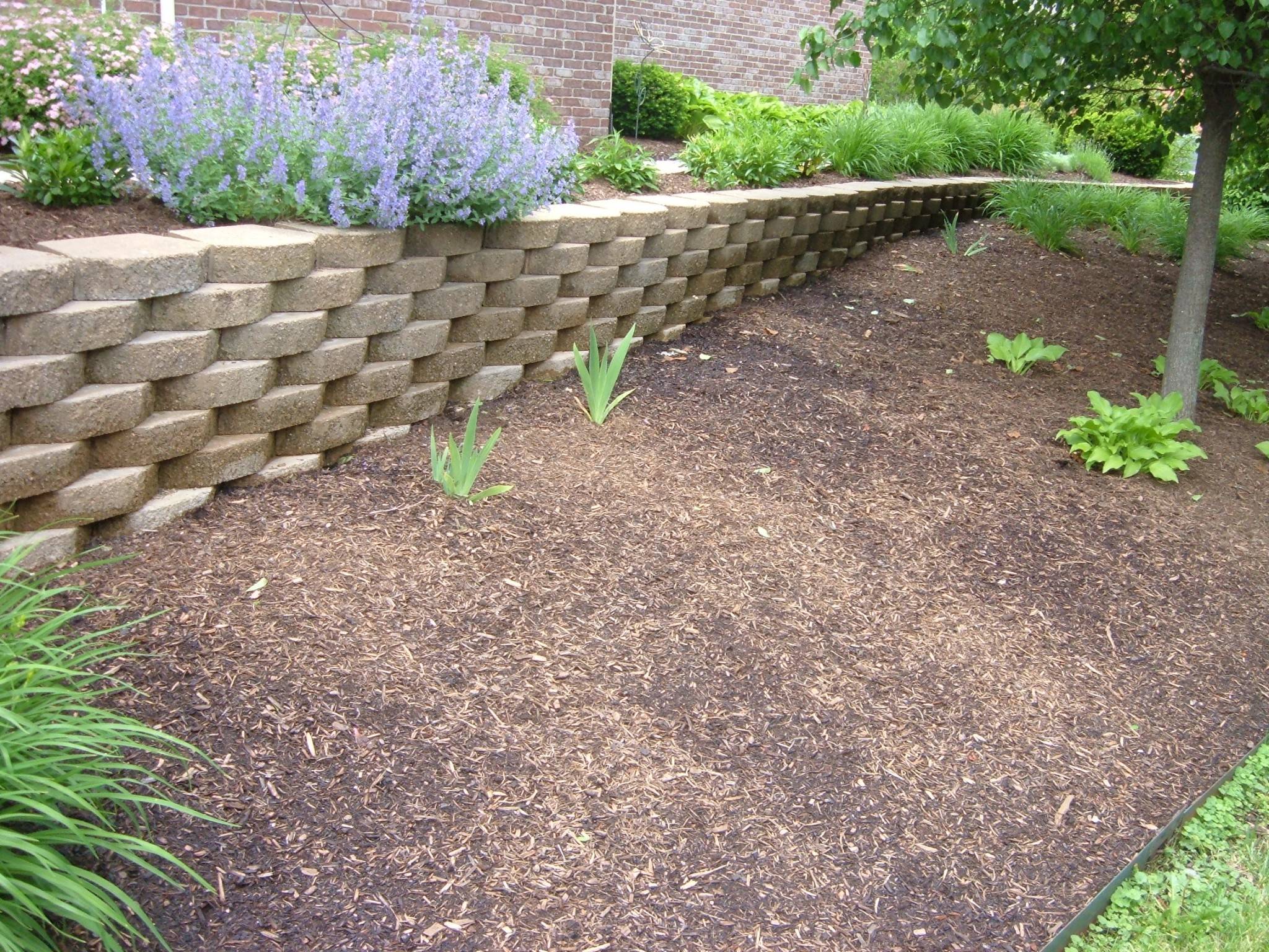 Backyard Retaining Wall Ideas And Terraced Gardens Photos Home