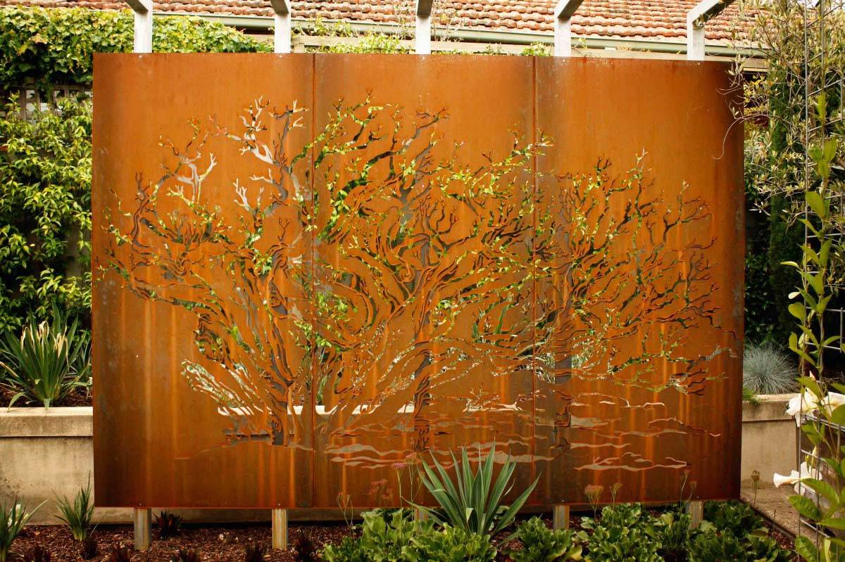 Contemporary Metal Fencing Burford Garden