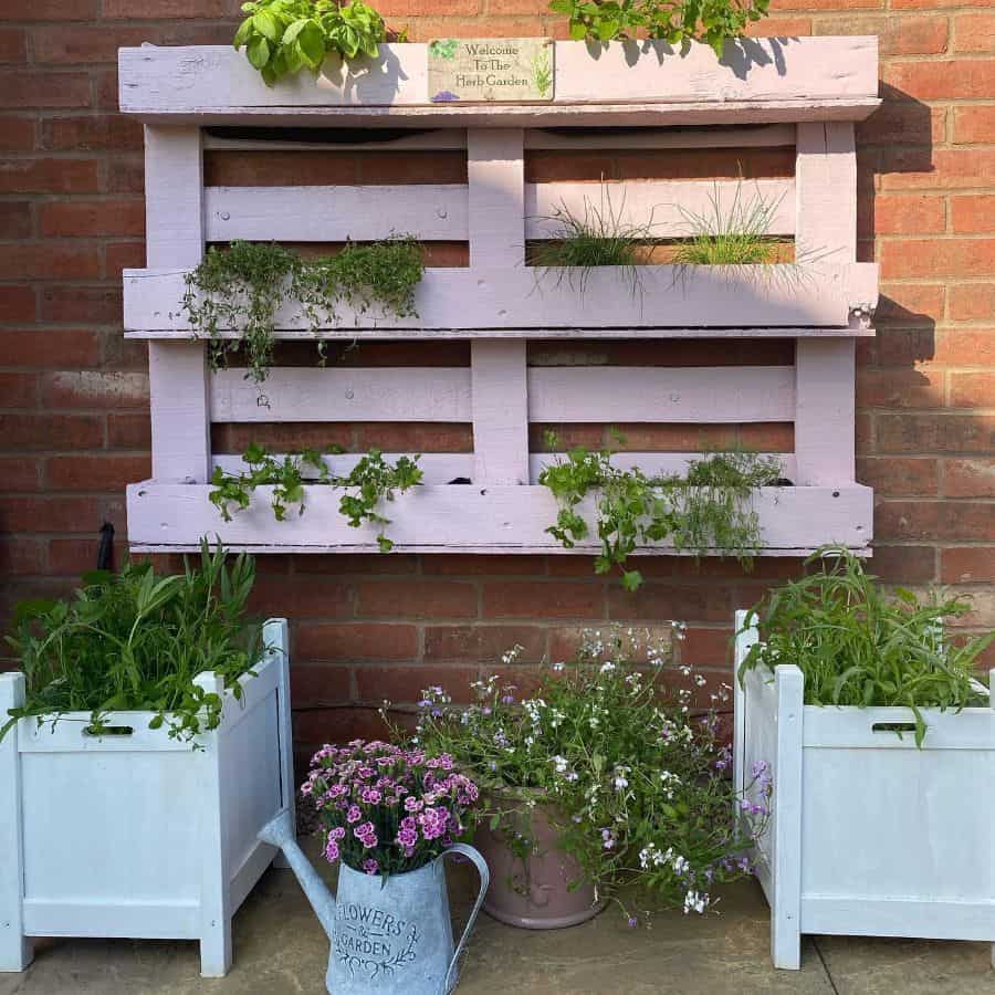 Balcony Pallet Garden Diy Passion