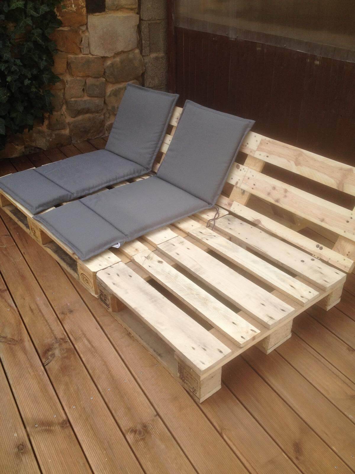 Used Wood Pallets Decorating Ideas Home