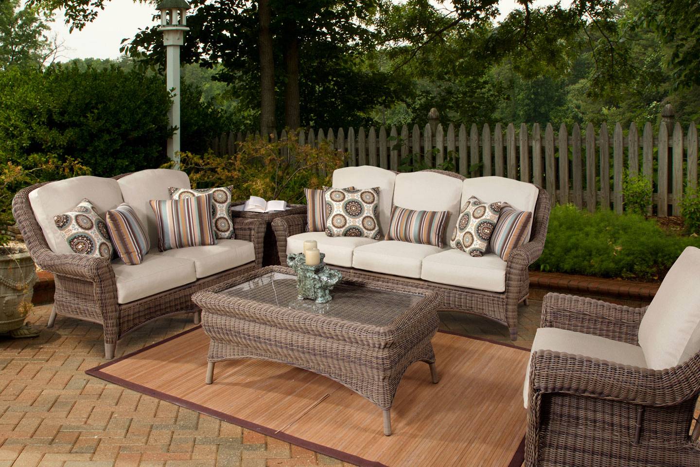 Extraordinary Wicker Furniture Shelves Ideas