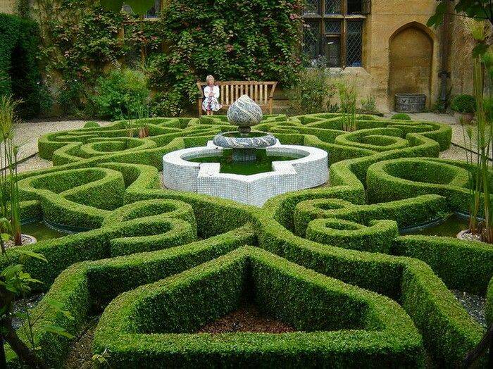 Amazing Gardens Balcony Decoration