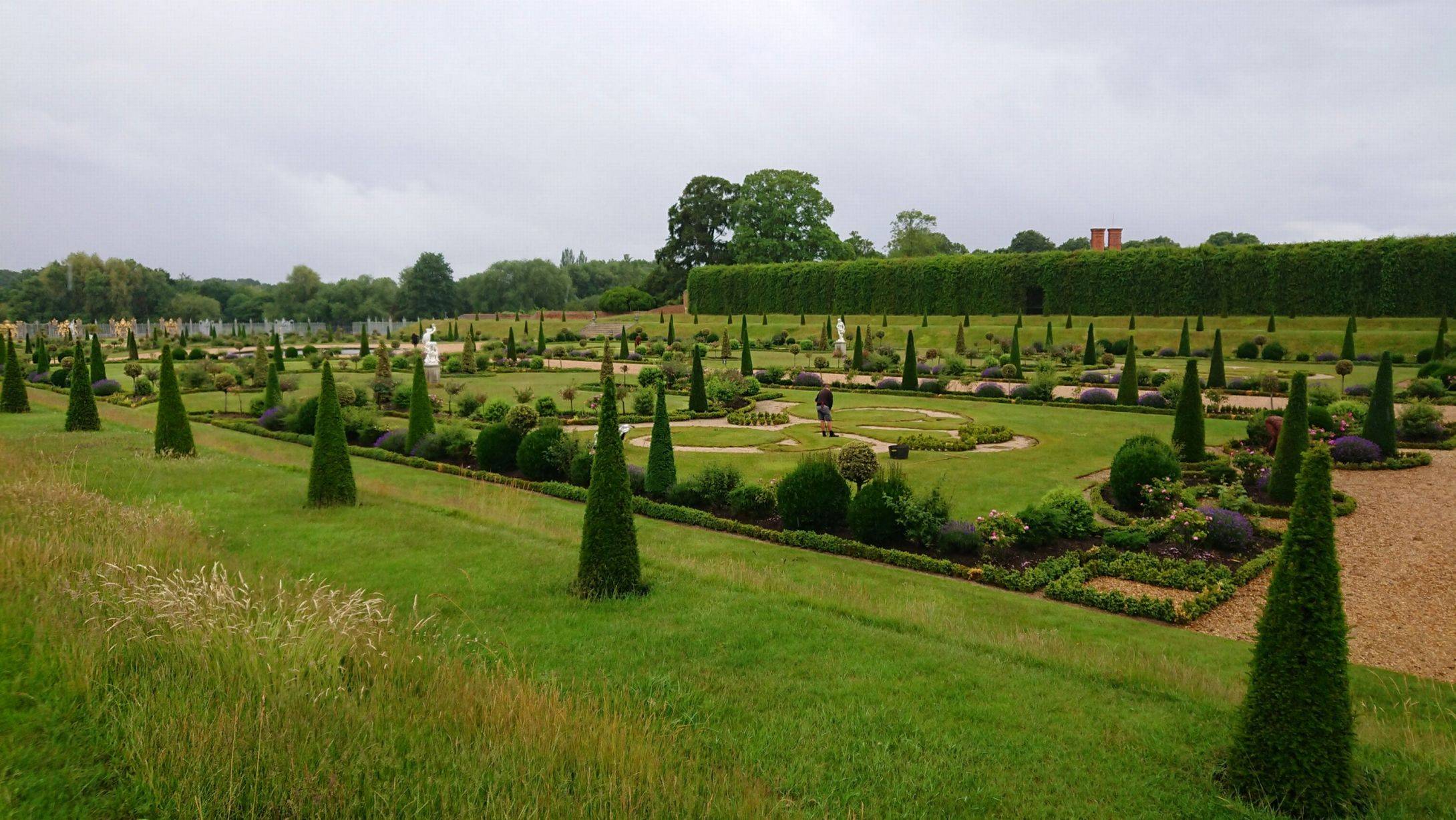 The Stunning Hampton Court Palace Gardens Sequins