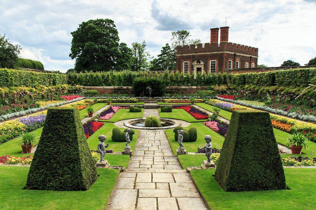 The Baroque Garden Style