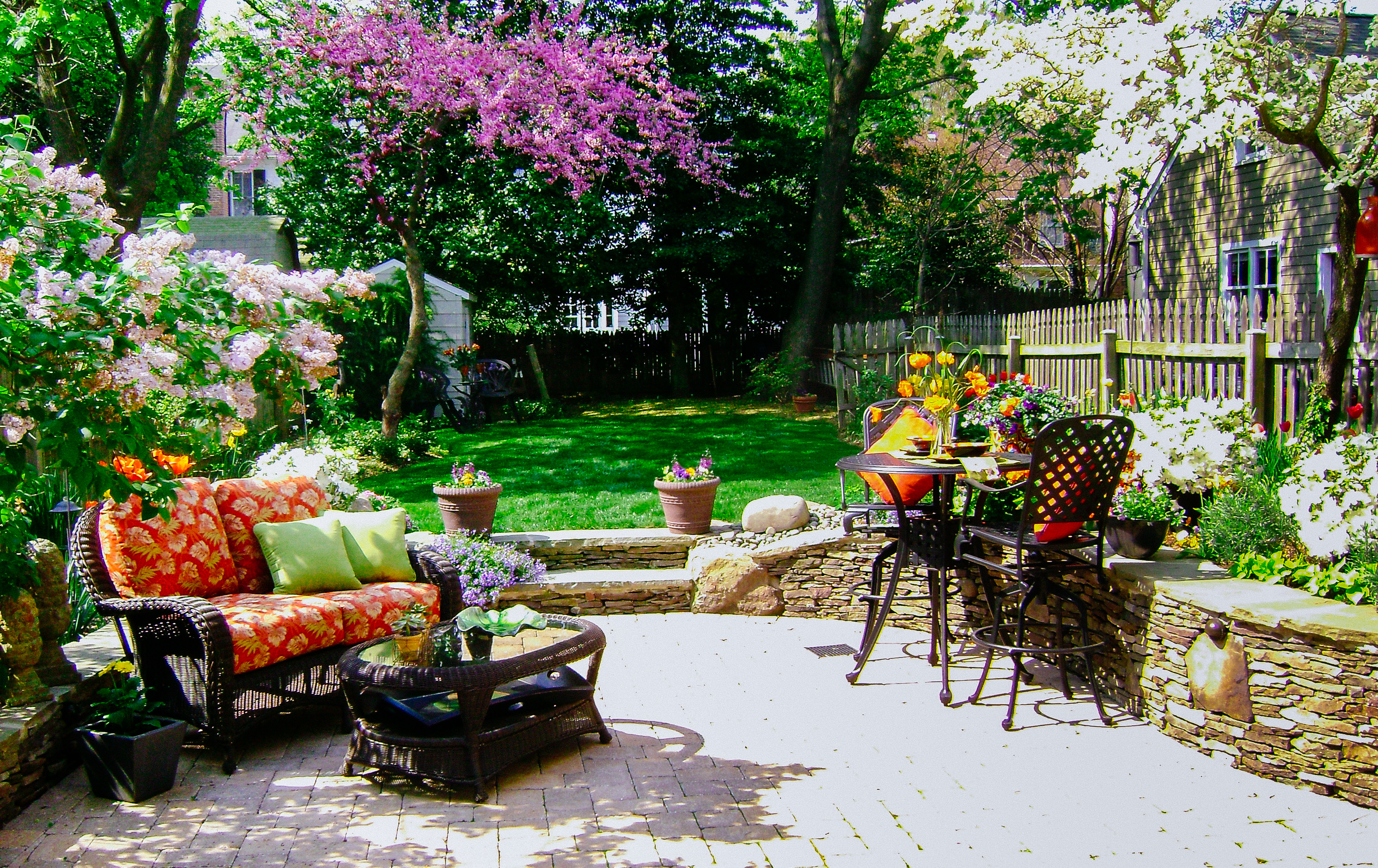 Moms Natural Landscape Design