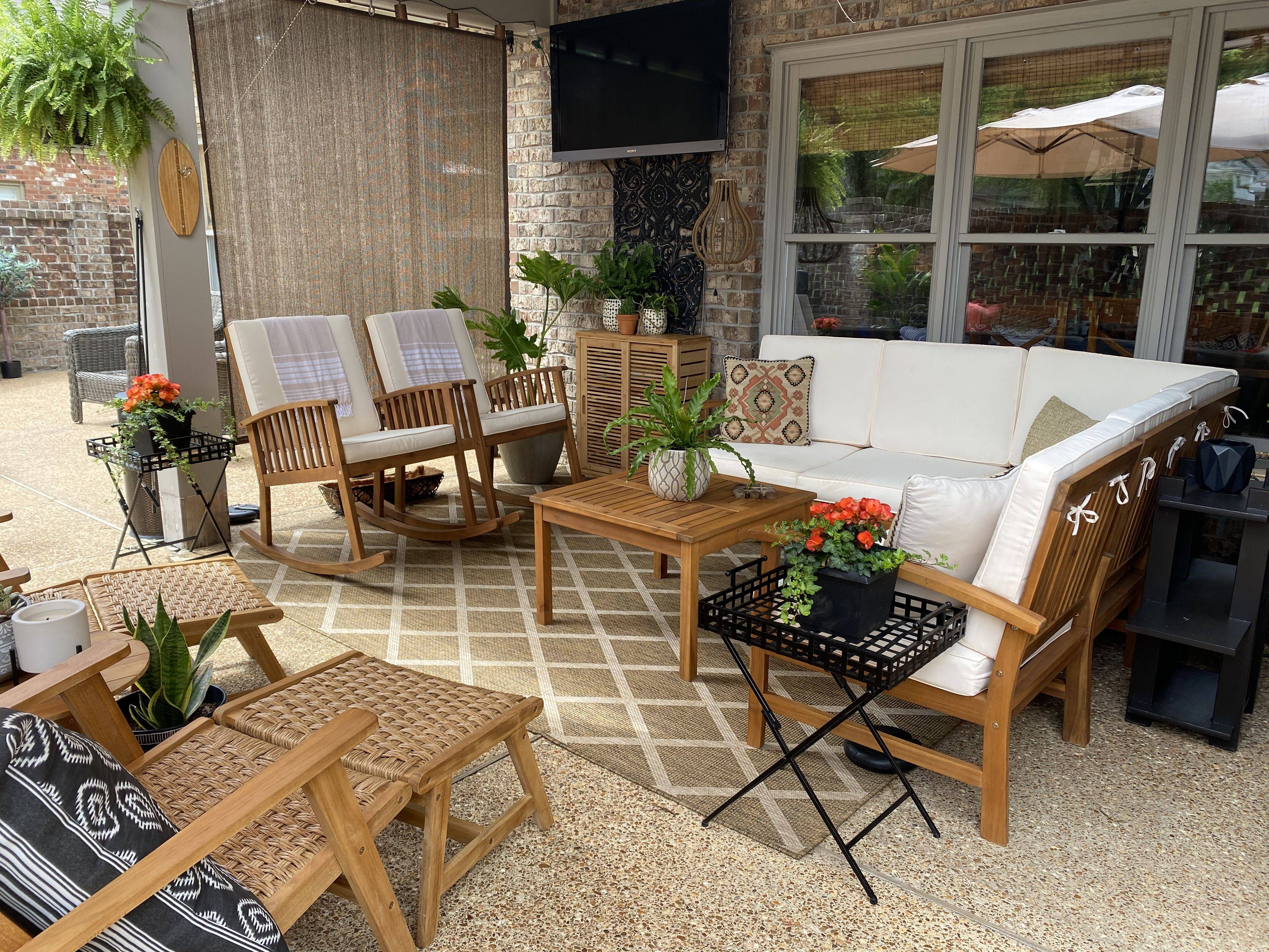 Garden Nook Ideas: 11 Ways to Create a Cosy Outdoor Retreat - Simple Minimalist Garden Furniture Designs