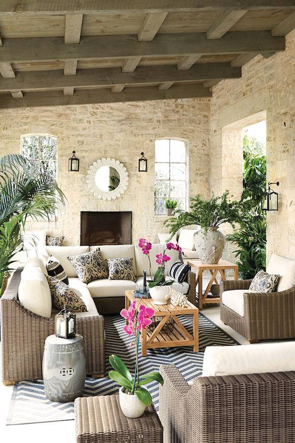 Exhilaratingly Beautiful Outdoor Living Room Ideas