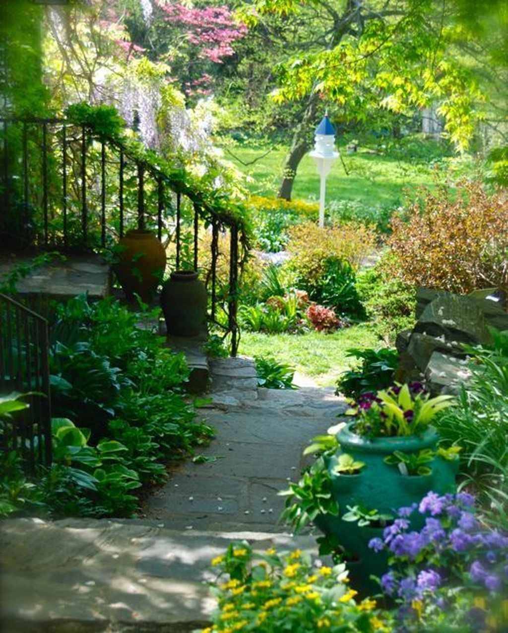 Fascinating Cottage Garden Ideas