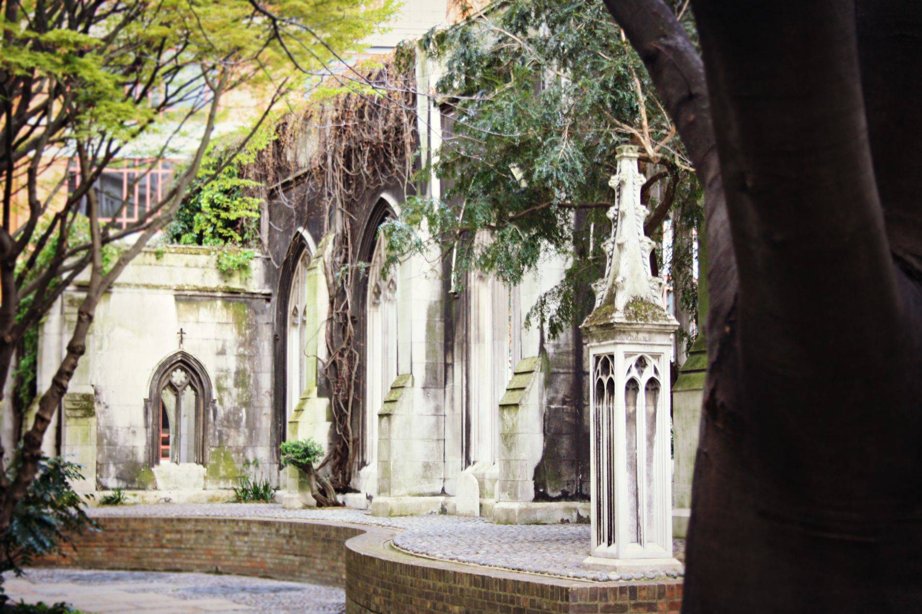 Charming Secret Gardens