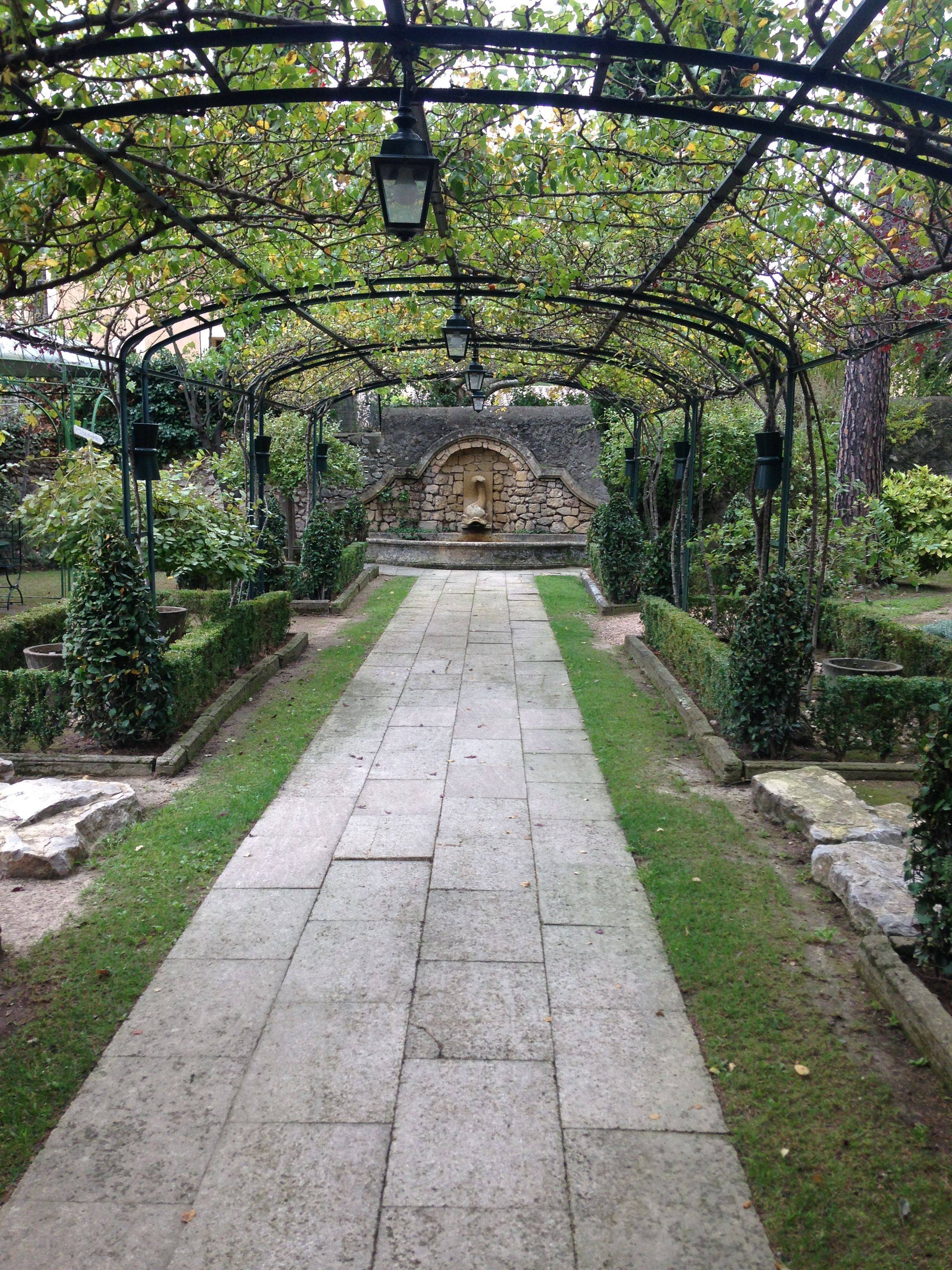 Dreamy Secret Garden Ideas