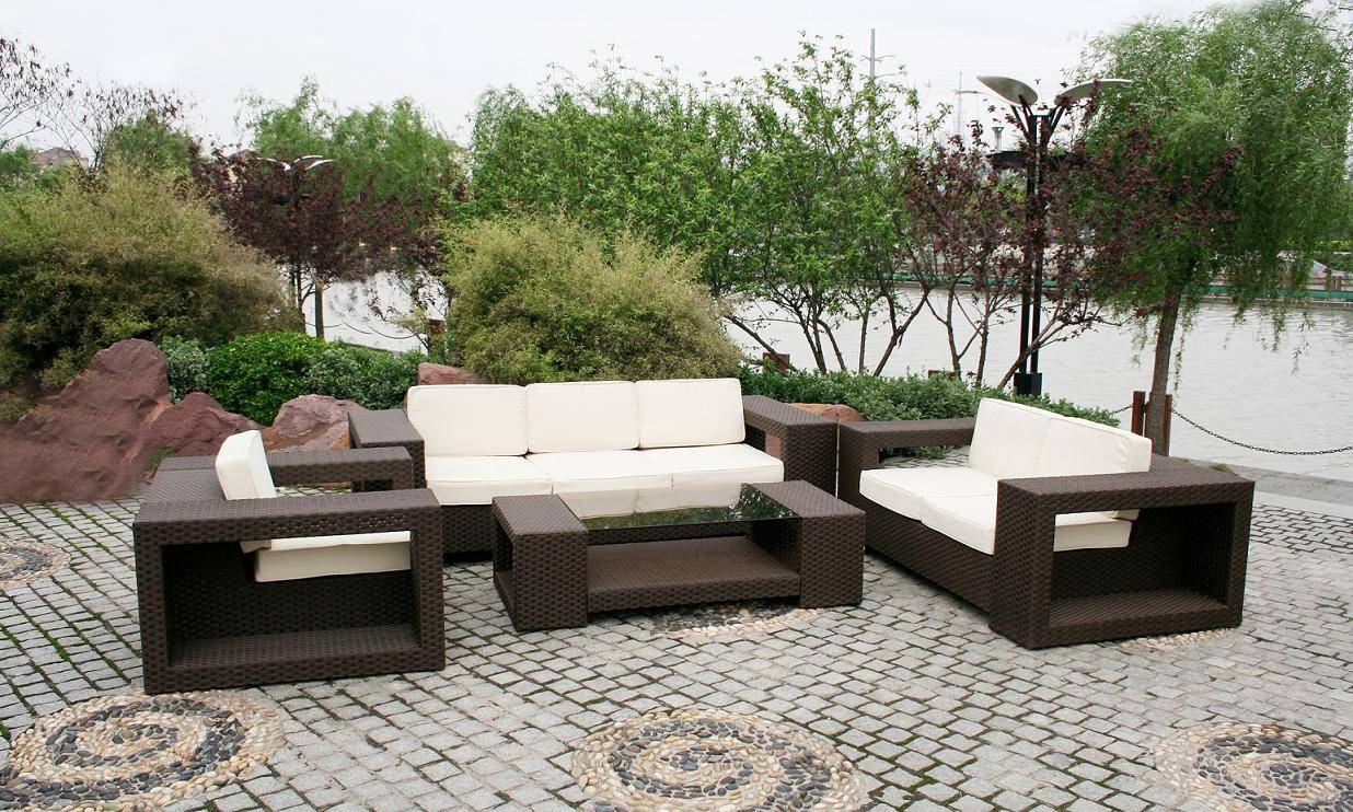 Contemporary Outdoor Furniture