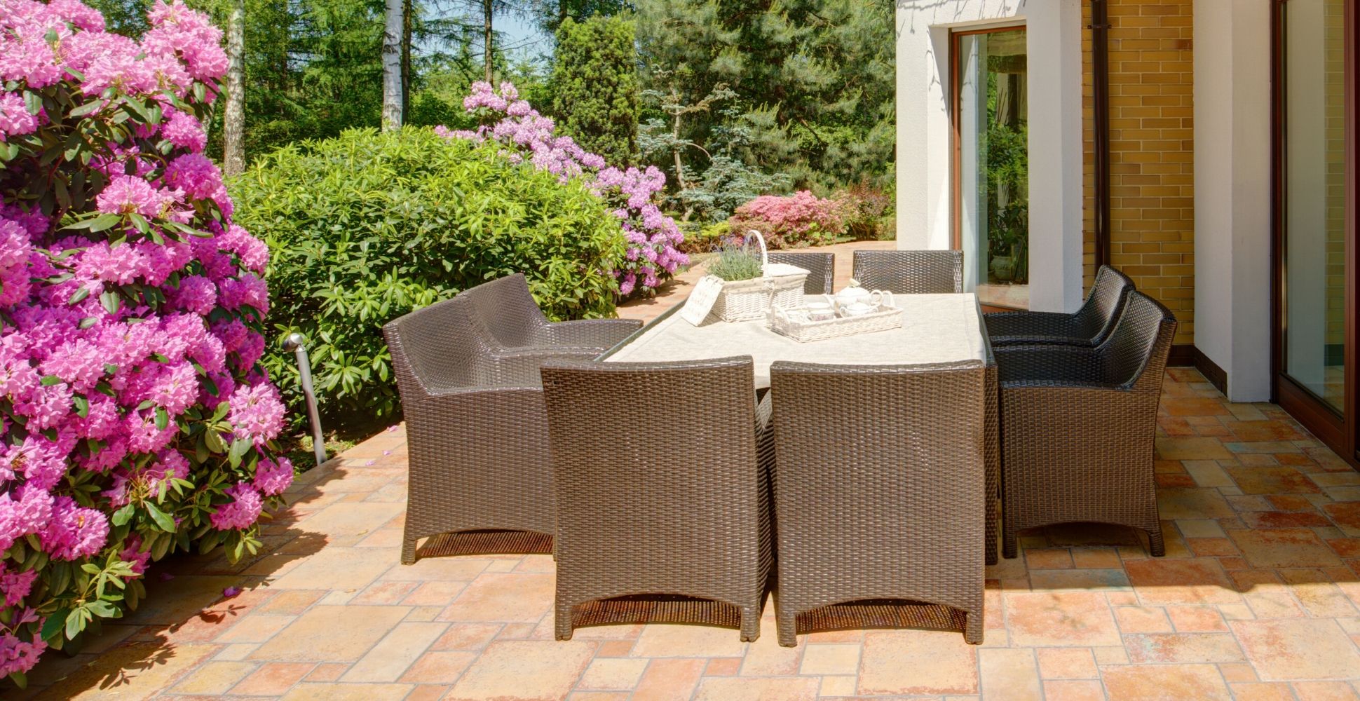 Modern Outdoor Furniture Decor
