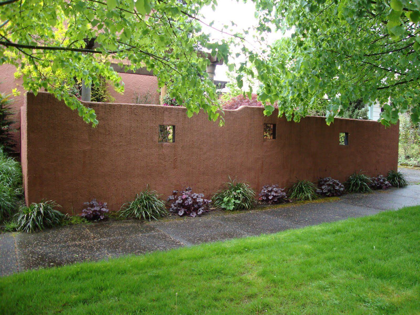 Stucco Retaining Wall Traditional Landscape
