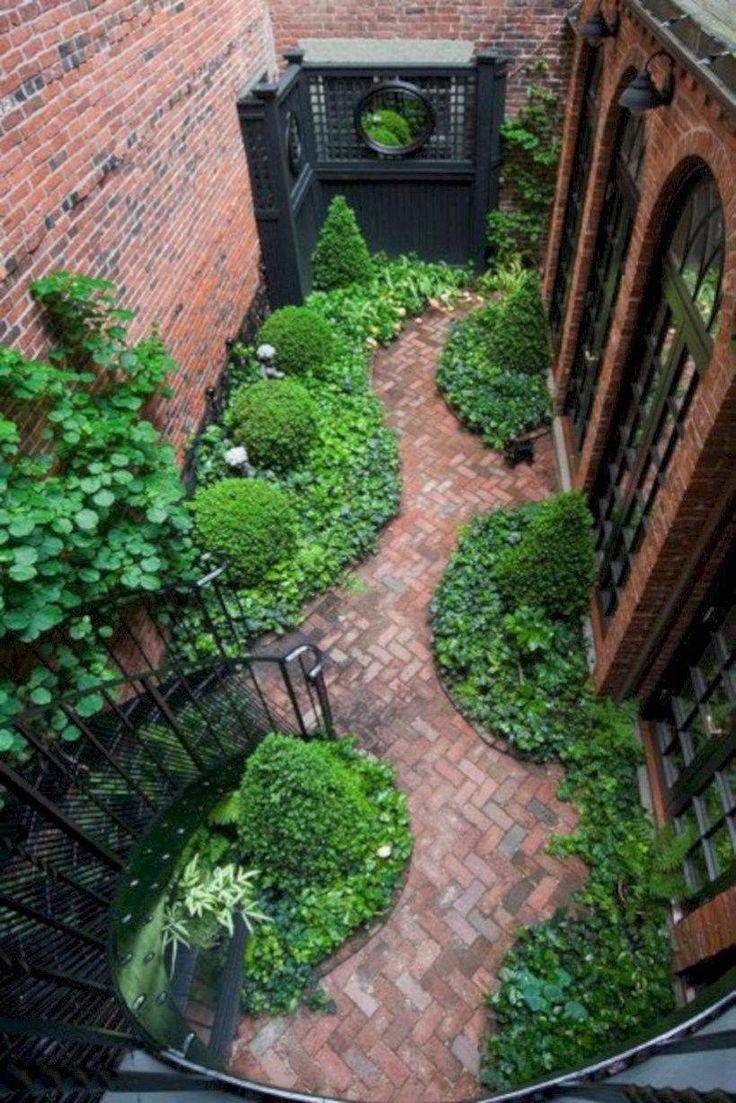 Luxury House Courtyard Gardens