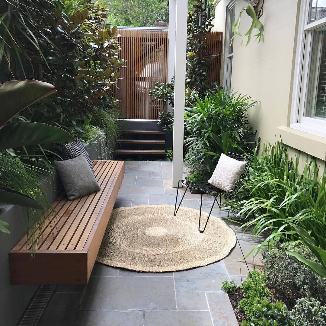 The French Courtyard Theme