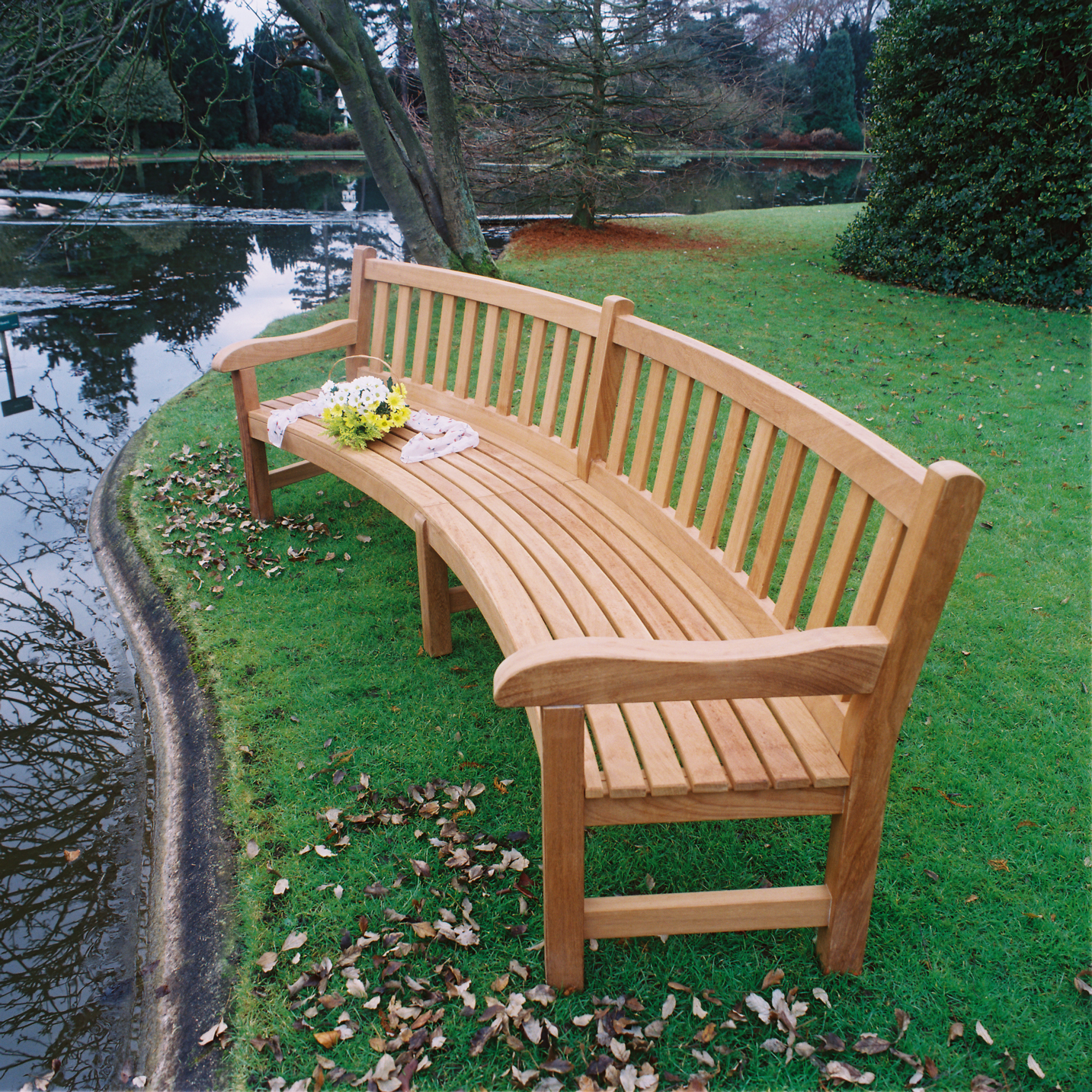 Curved Wooden Bench For Garden And Patio Homesfeed