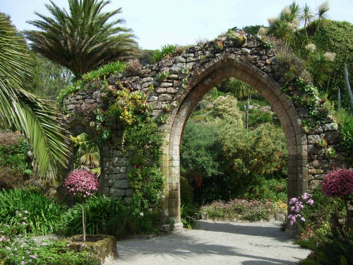 Tresco Abbey Gardens