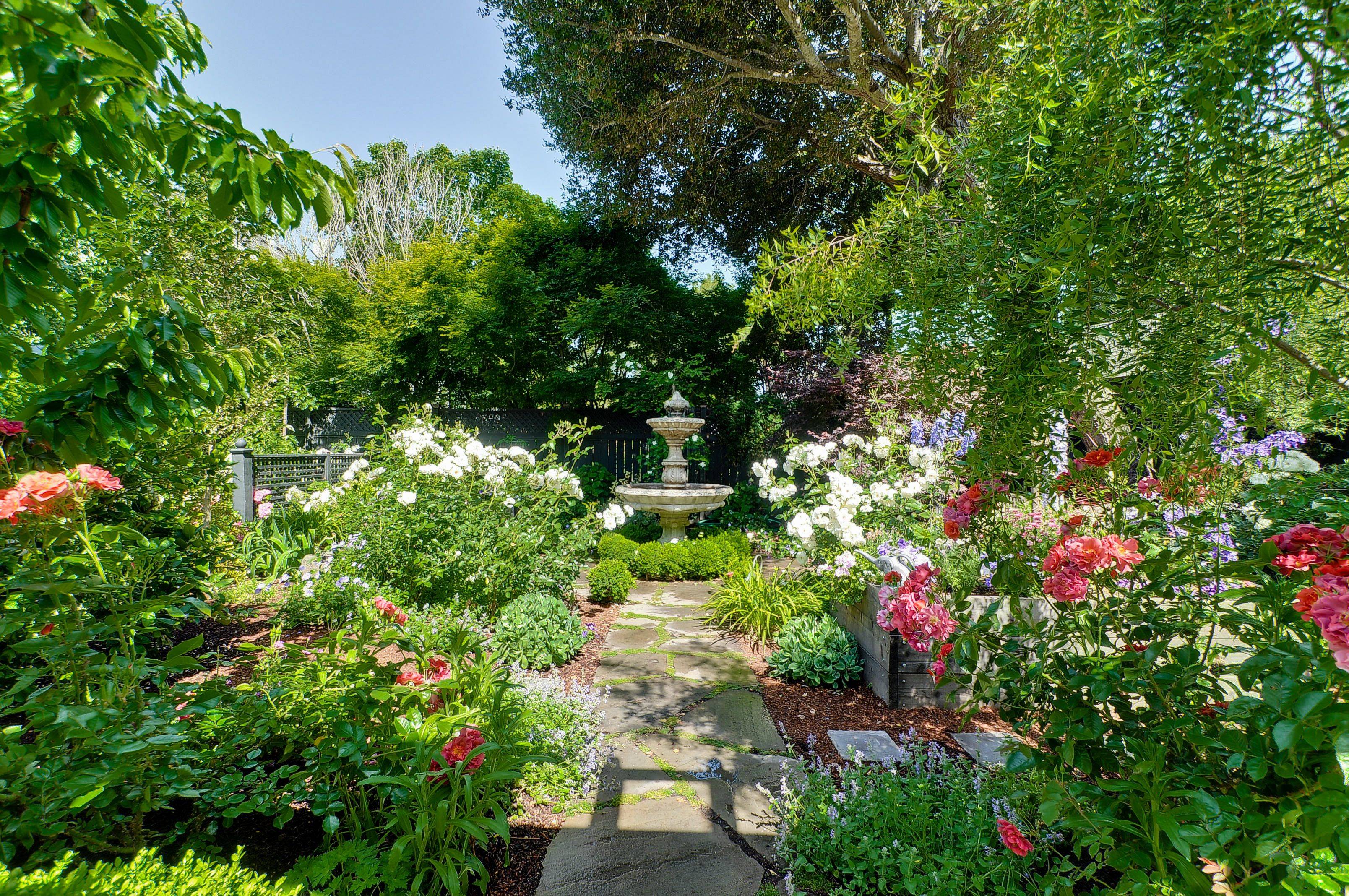 Small Garden Design Ideas