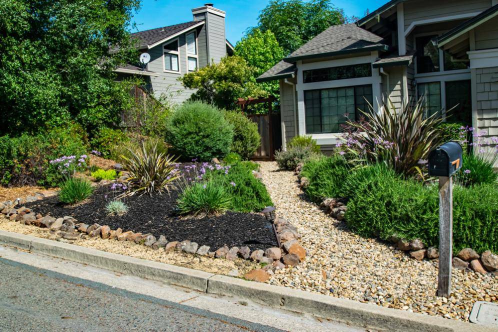 G Rock Garden Landscaping