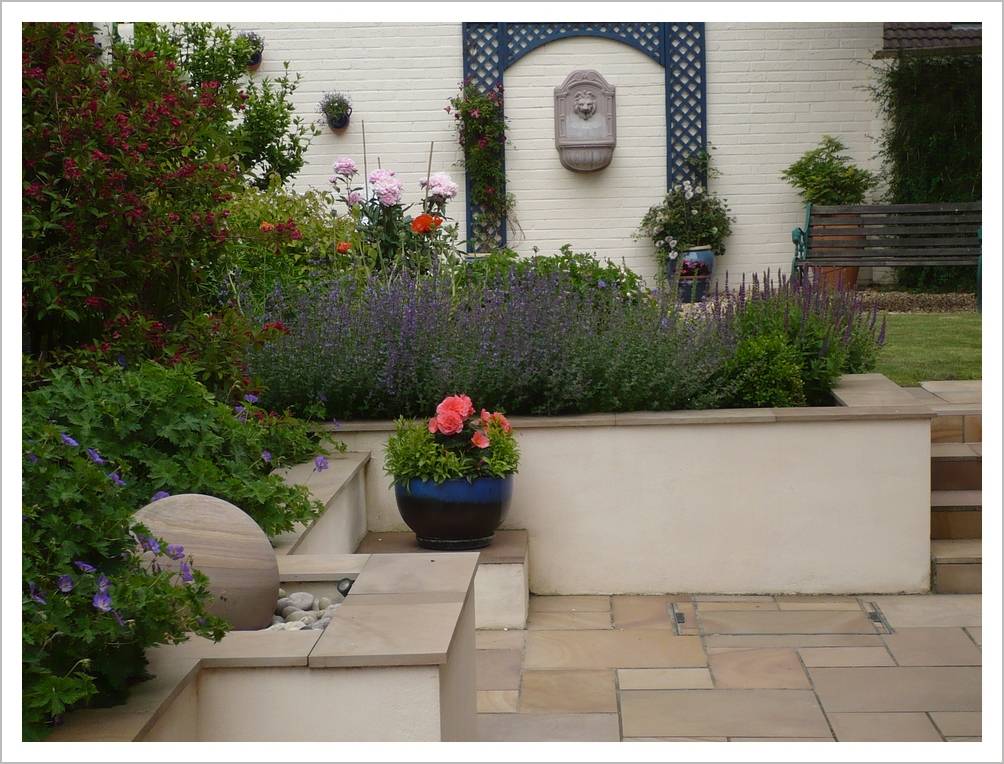 Modern Garden Design Small London Cedar Screen Grey