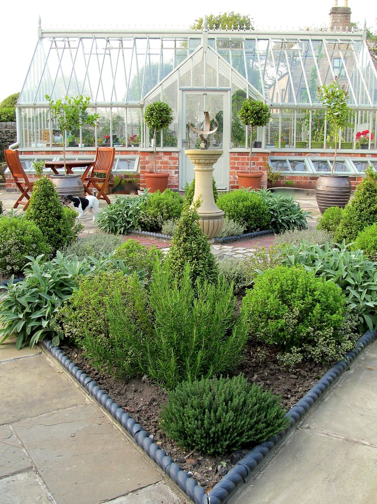 21 Traditional Kitchen Garden Design Ideas You Should Check | SharonSable