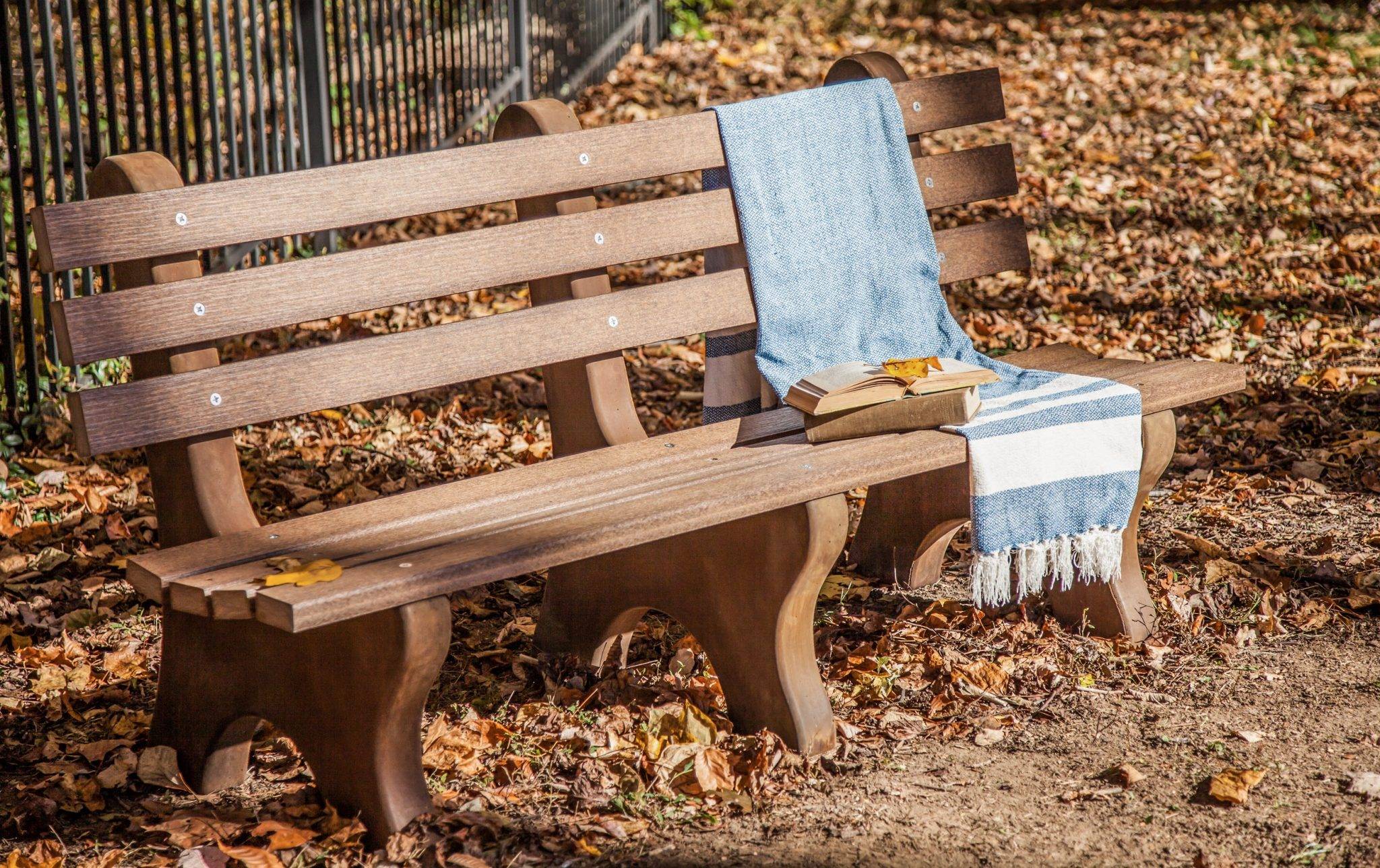 Safavieh Montclair Indooroutdoor Modern Acacia Bench