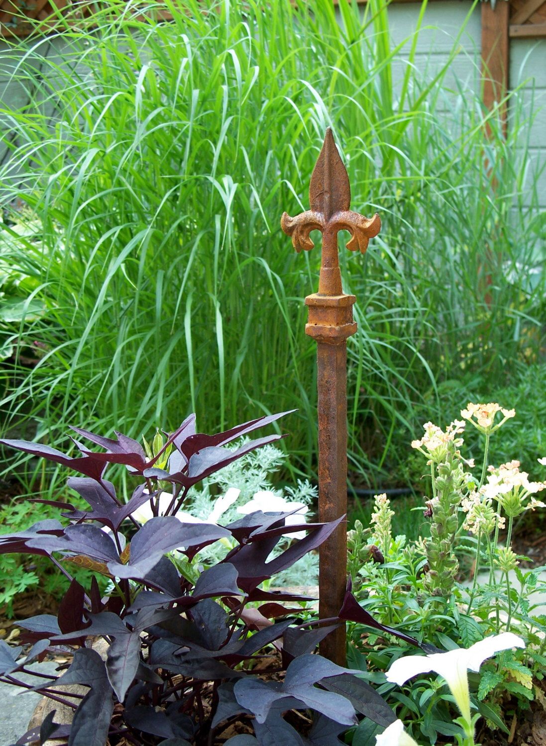 Harrod Steel Plant Stakes Natural Rust Harrod Horticultural