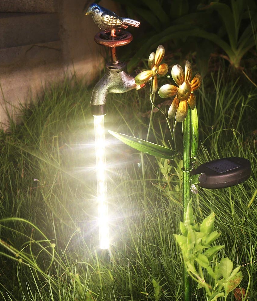 Outdoor Solar Garden Stake Light Color Changing Decorative Led Stake