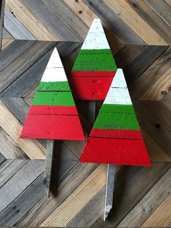 Wood Outdoor Yard Art Christmas Elves Garden Stakes