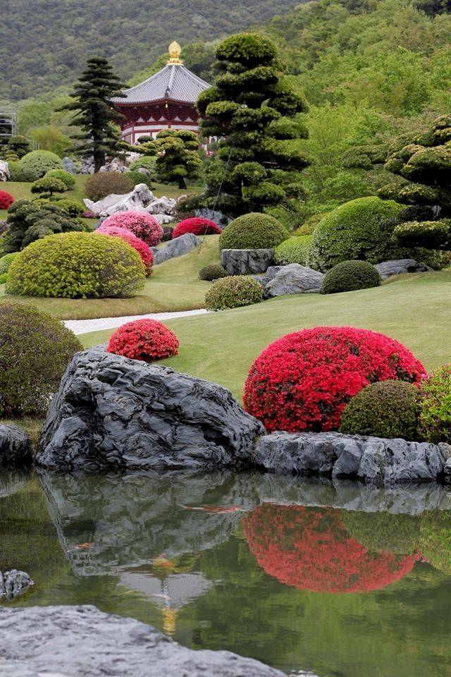 Peaceful And Calmness Japanese Courtyard Decor Ideas