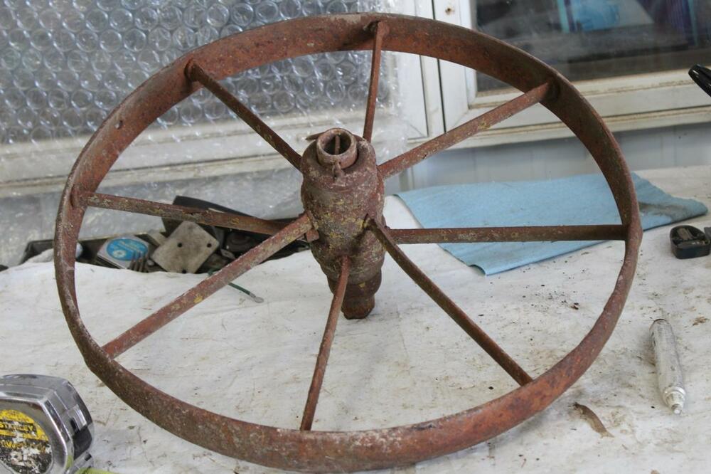 Vintage Antique Wagon Wheel Rustic Home Decor Garden
