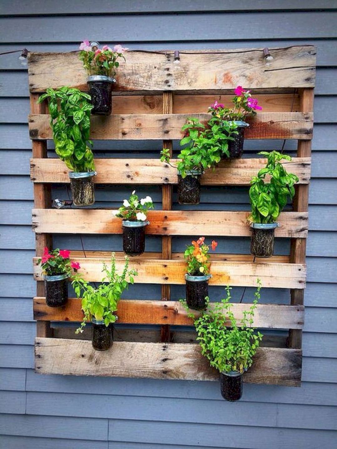 Pallet Garden Furniture Vertical Pallet Garden