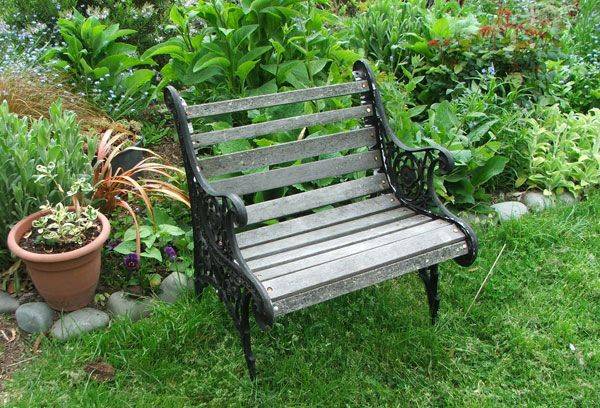 Hummingbird Cast Aluminum Outdoor Bench