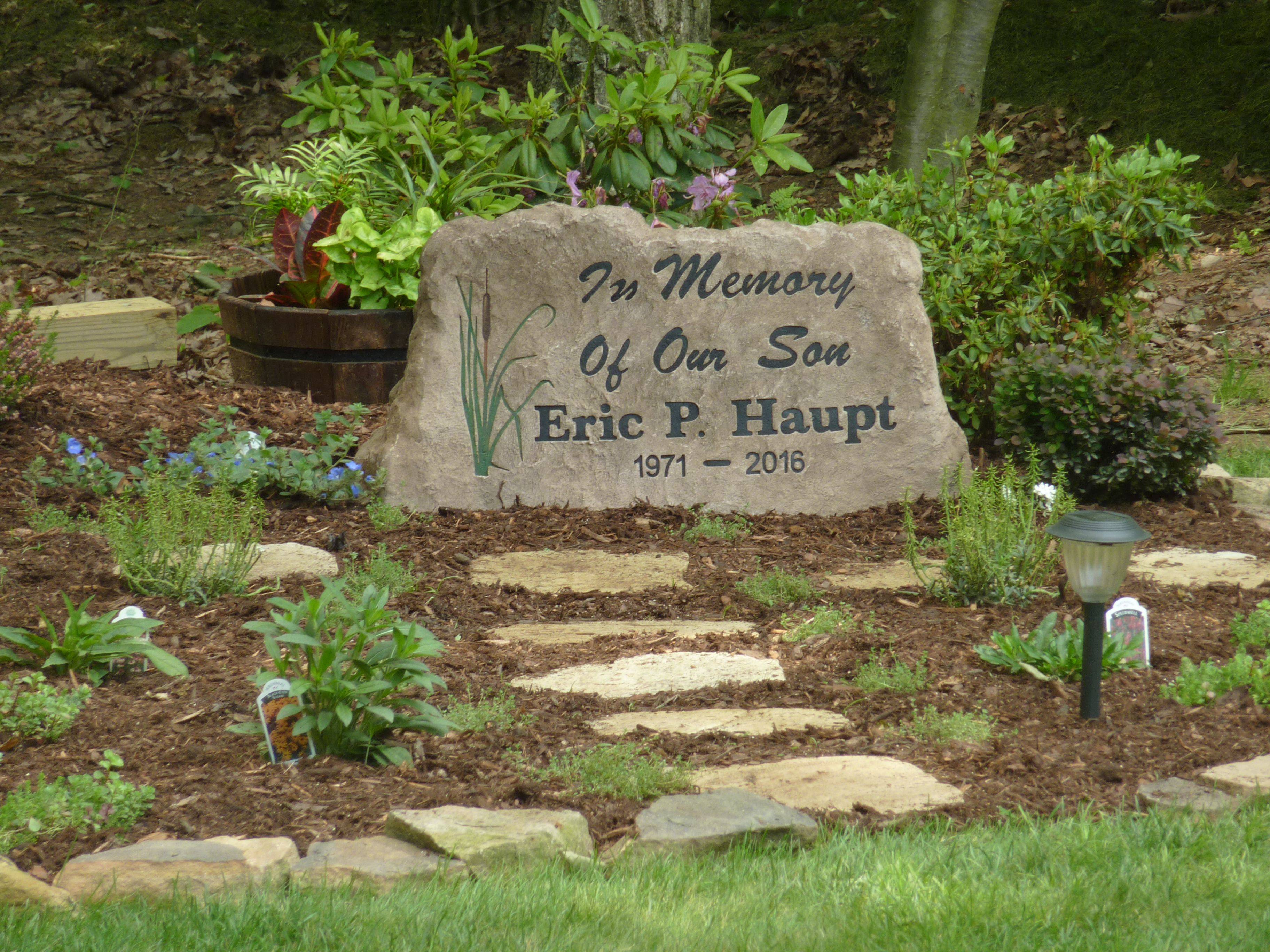 Pet Memorial Garden Ideas