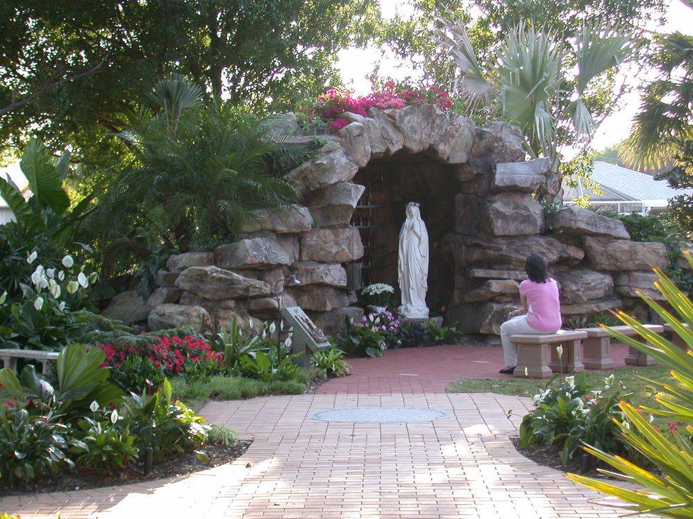 St Peter Catholic Church Meditation Garden