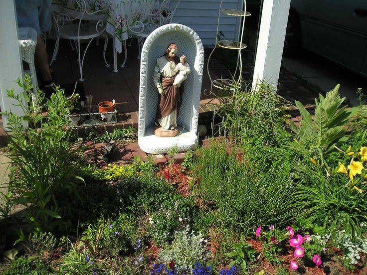 Catholic Garden Photo Contest