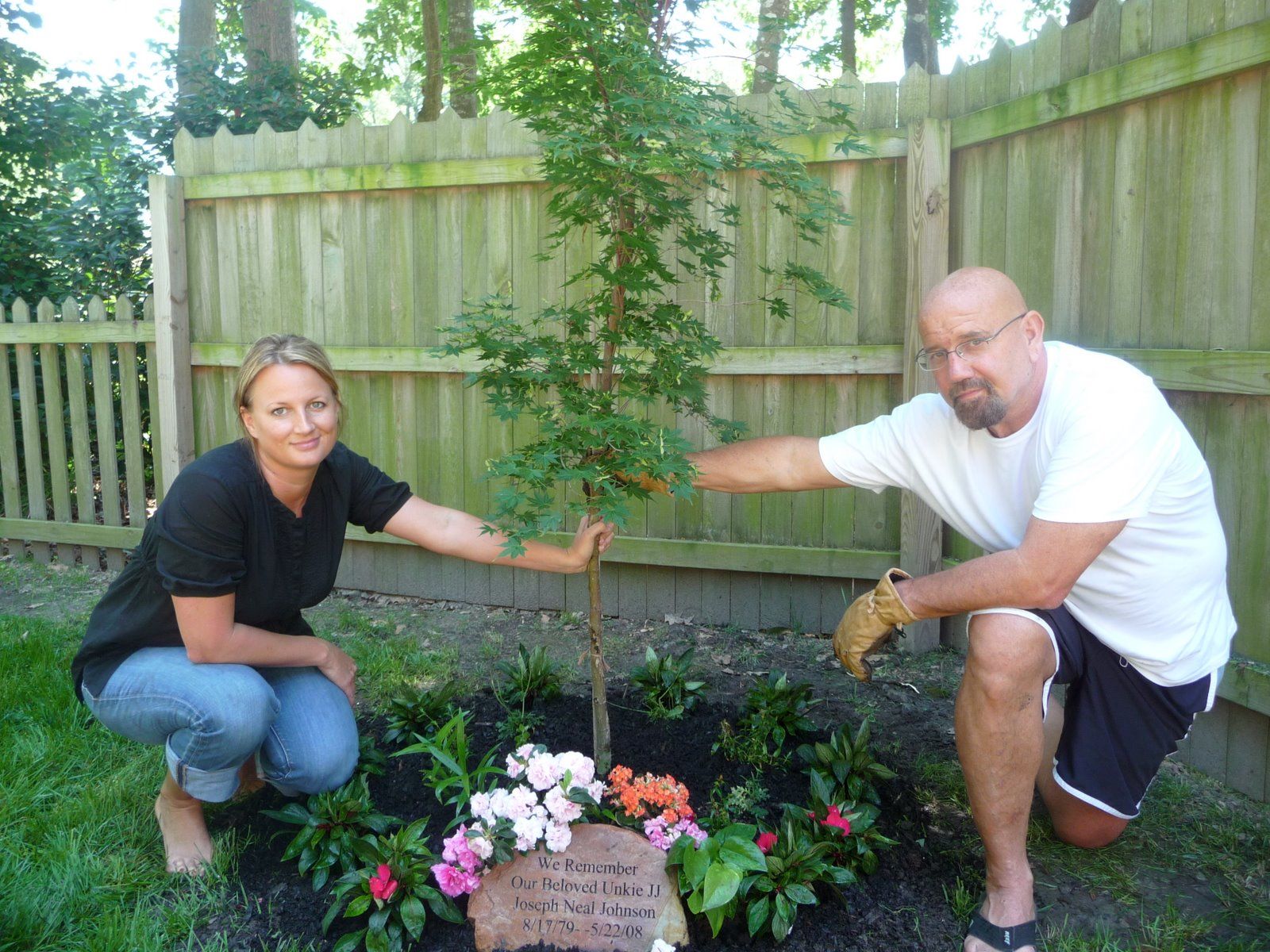 Heartwarming Memorial Garden Ideas Decor