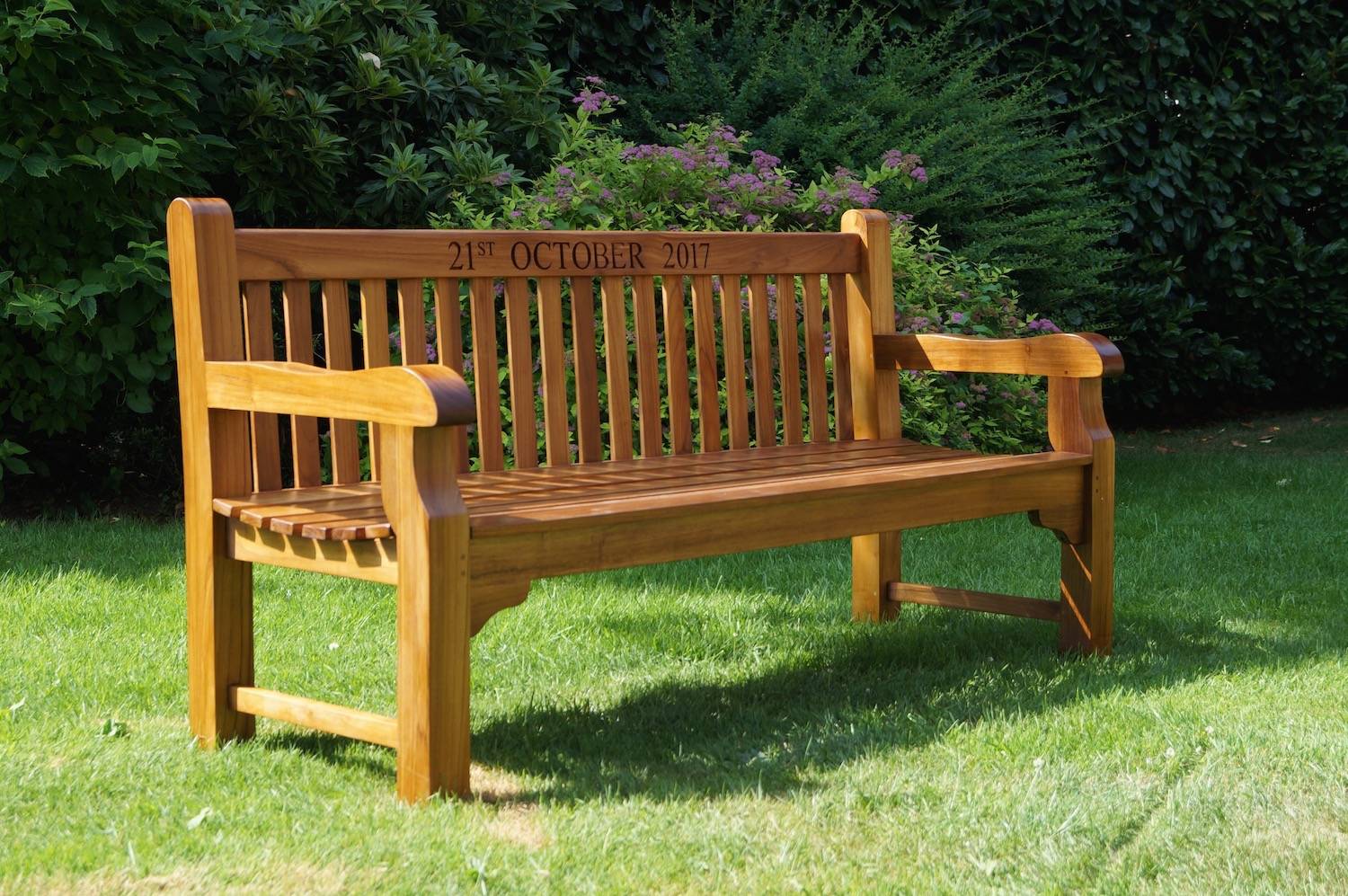Garden Bench Memorial Beautiful And Lasting We Love To Talk Garden