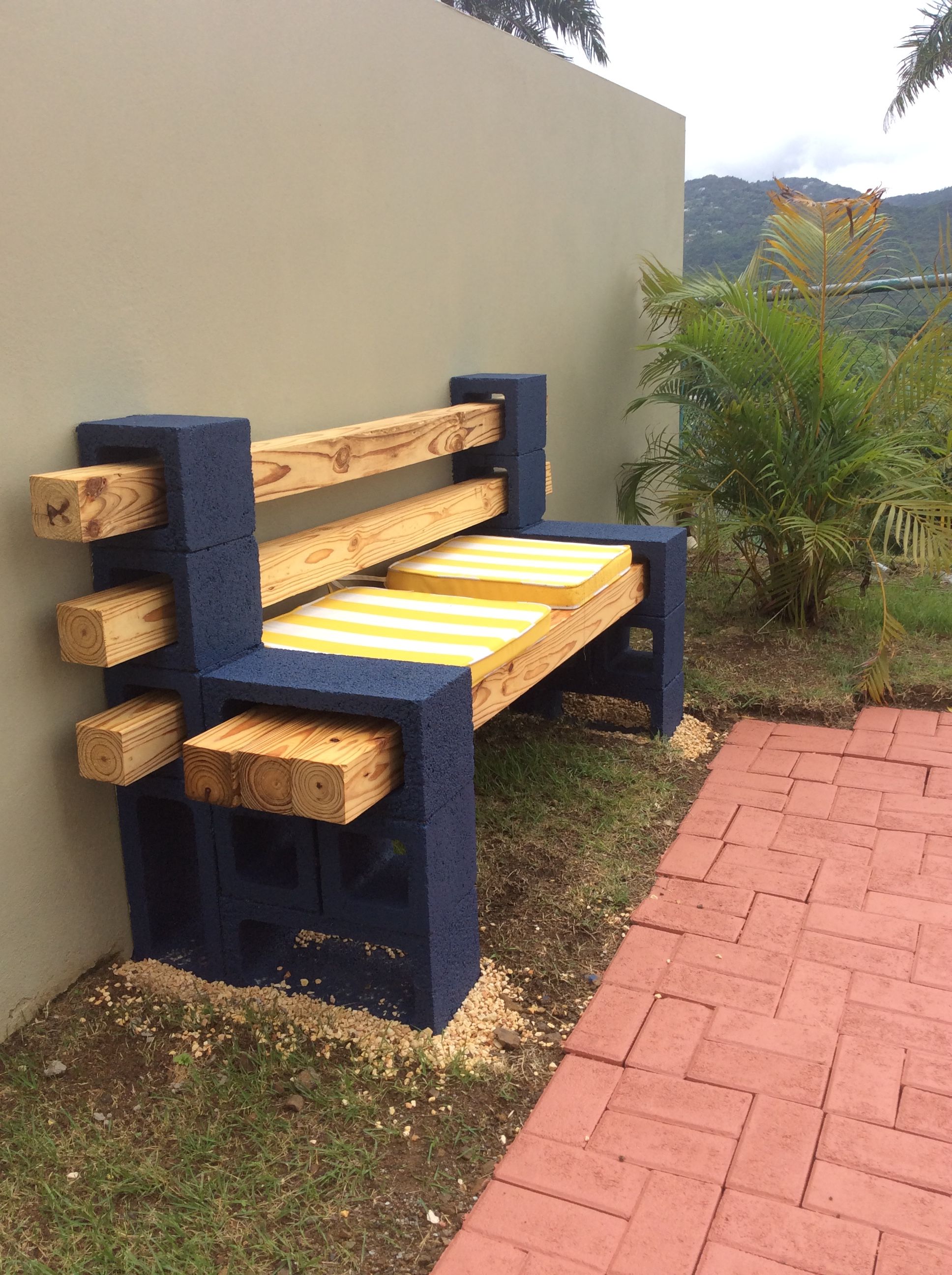 Diy Cinder Block Bench Diy Cinder Block Bench