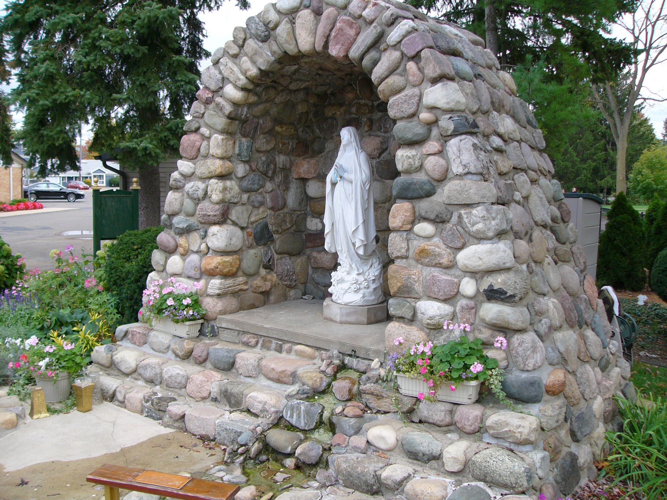Garden Grotto Designs