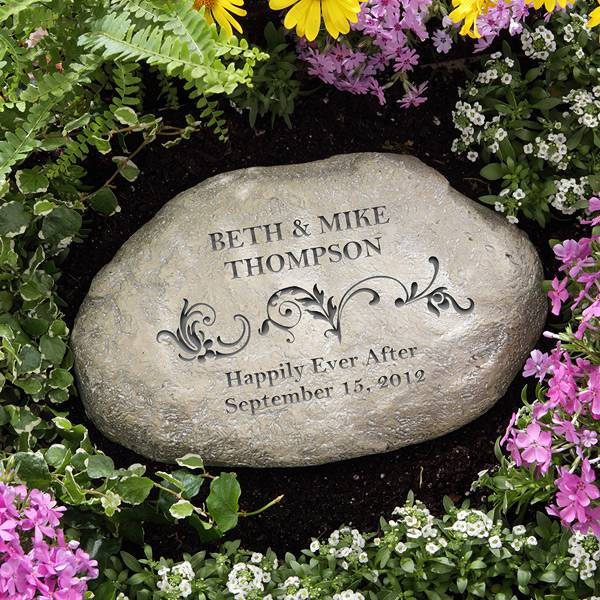 Izery Pet Memorial Stones Engraved Memorial Small Heart Garden