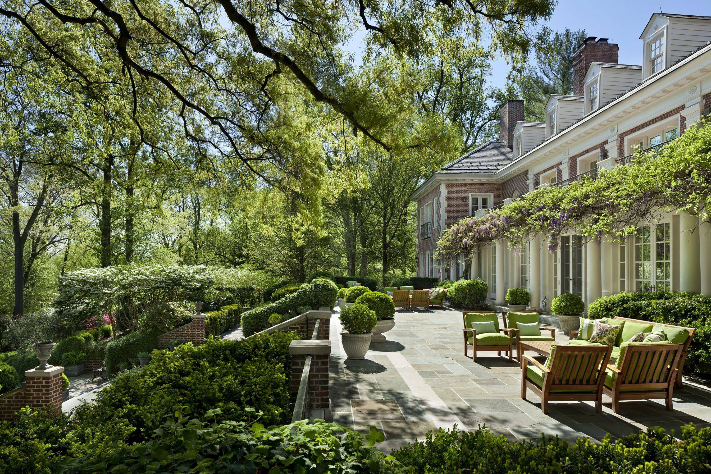 Jacqueline Kennedy Garden White House